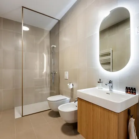 Spacious 2-bedroom With A Terrace In Central 卢布尔雅那